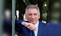 Fransa'da Yeni Başbakan François Bayrou Göreve Başladı