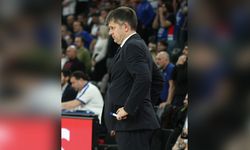 Anadolu Efes, Kızılyıldız'ı Farkla Geçti