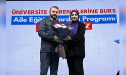 Üniversite Öğrencilerine Burs Desteği