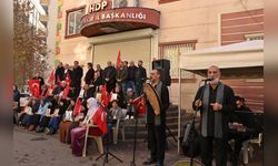 Evlat Nöbetine Destek İçin Dayanışma Konseri Düzenlendi