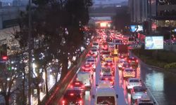 İstanbul'da Trafik Yoğunluğu Rekor Seviyeye Ulaştı