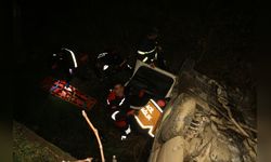 Tokat'ta Dereye Düşen Araçta Sürücü Yaralandı, Kurtarma Anları Görüntülendi