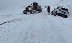 Siirt'te Kar Engeli Aşıldı: Kapanan Yollar Yeniden Açıldı