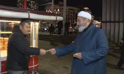 Taksim Meydanı'nda Yılbaşı Gecesi Bildiri Dağıtımı Gerçekleşti