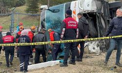 Isparta'da Yolcu Otobüsü Devrildi: 1 Kişi Hayatını Kaybetti, Çok Sayıda Yaralı Var