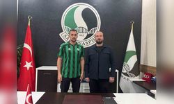 Sakaryaspor, Burak Altıparmak ile Anlaştı