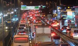 İstanbul Trafiğinde Yoğunluk Zirveye Ulaştı