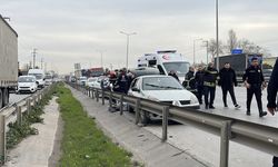 Kocaeli'de Trafik Kazası: İki Araç Çarpıştı, Üç Kişi Yaralandı