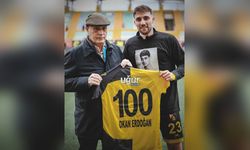 İstanbulspor'da Okan Erdoğan, 100. Maçını Kutladı