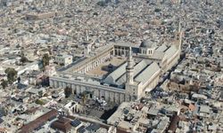 Emevi Camii'nde Restorasyon Öncesi Son Cuma Namazı Kılındı