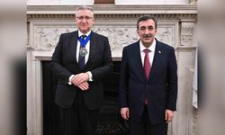 Yılmaz ve King, Londra'da Görüşme Gerçekleştirdi