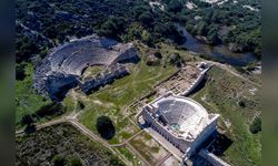 Patara ve Antalya Müzesi Ziyaretçi Akınına Uğruyor