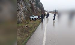 Amasya'da Takla Atan Otomobilde Üç Kişi Yaralandı