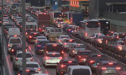 İstanbul Trafiğinde Yoğunluk Zirveye Ulaştı