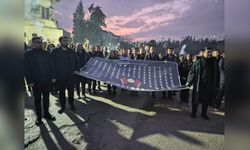 Hatay Barosu, Depremde Hayatını Kaybeden Meslektaşlarını Anmak İçin Yürüdü