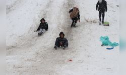 Kayseri'de Çocukların Eğlenceli Kayak Keyfi