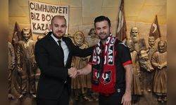 Uşakspor, Forvet Hattını Güçlendiriyor