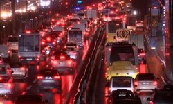 İstanbul'da Trafik Yoğunluğu Yüzde 80 Seviyesine Ulaştı