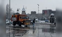 Kayseri'yi Beyaza Bürüyen Kar Yağışı Etkili Oldu