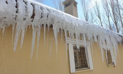 Başkale'de Hava Sıcaklıkları Rekor Düşüş Gösterdi