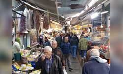 Kemeraltı Çarşısı'nda Ramazan Ayı Yoğunluğu Artıyor