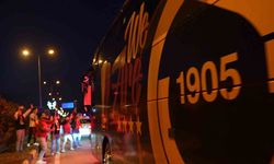 Galatasaray, Gaziantep'te Taraftarlarıyla Buluştu