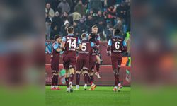 Trabzonspor, Çaykur Rizespor'u İlk Yarıda Geçti