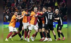 Galatasaray, UEFA Avrupa Ligi'nde İlk Yarıda AZ Alkmaar'a Yenik Durumda