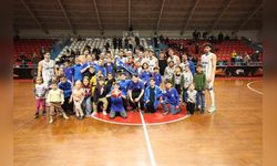 Kocaeli BŞB Kağıtspor, İstanbul Basket'i Farklı Geçti