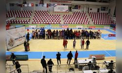 Muş'ta Badminton Heyecanı: Gençler Grup Müsabakaları Başladı