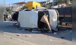 Hatay'da Minibüs ve TIR Çarpışması: 6 Kişi Hayatını Kaybetti