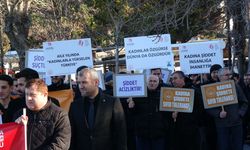 Kadına Yönelik Şiddete Karşı Siyah Kıyafetli Yürüyüş