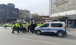 Kask Takmayan Motosiklet Sürücüsü, Polise Zor Anlar Yaşattı