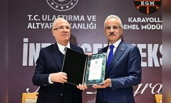 Bakan Uraloğlu, Karayolları Çalışanlarıyla İftar Yemeğinde Bir Araya Geldi