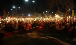 Çanakkale Deniz Zaferi'nin 110. Yılı Fener Alayı ile Kutlandı