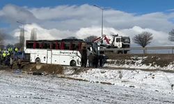 Yolcu Otobüsü Şarampole Devrildi: 1 Kişi Hayatını Kaybetti, 25 Yaralı