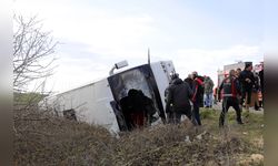 Keşan'da Öğrenci Servis Midibüsü Kaza Yaptı, 27 Kişi Yaralandı