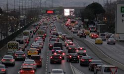 İstanbul'da Trafik Yoğunluğu Artıyor