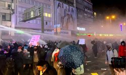 Ankara'da İmamoğlu Protestosuna TOMA'lı Polis Müdahalesi