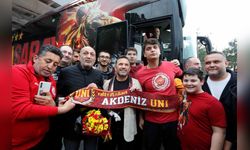 Galatasaray'a Antalya'da Coşkulu Karşılama