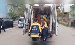 Birlikte Yaşadığı Kadını Şiddet Uygulayıp Bıçakladı