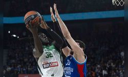 Anadolu Efes, Panathinaikos'u Zorlu Mücadelede 85-82 Yendi
