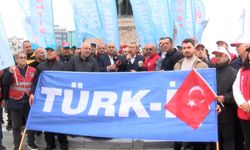 Sendikalar Taksim'de 1 Mayıs İşçi Bayramı'nı Coşkuyla Kutladı