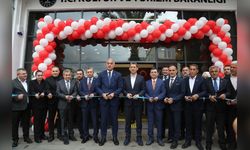 Bakan Ersoy, Metruk Binayı Modern Kütüphaneye Dönüştürdü
