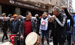 Trabzon’da 1 Mayıs Emek ve Dayanışma Günü Horonla Coşkuyla Kutlandı