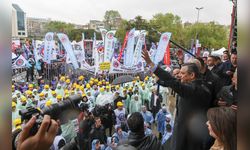 Özgür Özel: Meydanların Özgürlüğü Demokrasinin Temelidir
