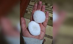 Diyarbakır'da Ceviz Büyüklüğünde Dolu Yağışı Etkili Oldu