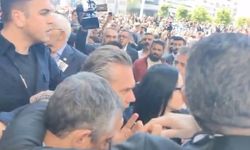 Özgür Özel'e Yönelik Saldırının Ardından Şüphelinin Emniyetteki İşlemleri Devam Ediyor