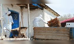 Evden Çıkan 1 Kamyon Çöp Kötü Kokunun Kaynağını Ortaya Çıkardı
