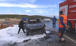 Seyir Halindeki Otomobil Aniden Alev Aldı ve Kül Oldu